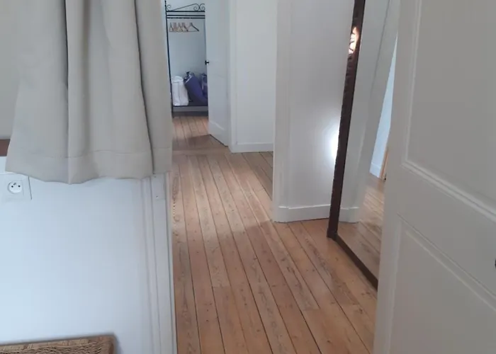 Maison De Charme Face Au Canal